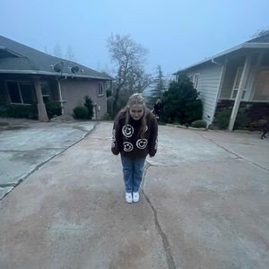 Meet your Posher, Abbey